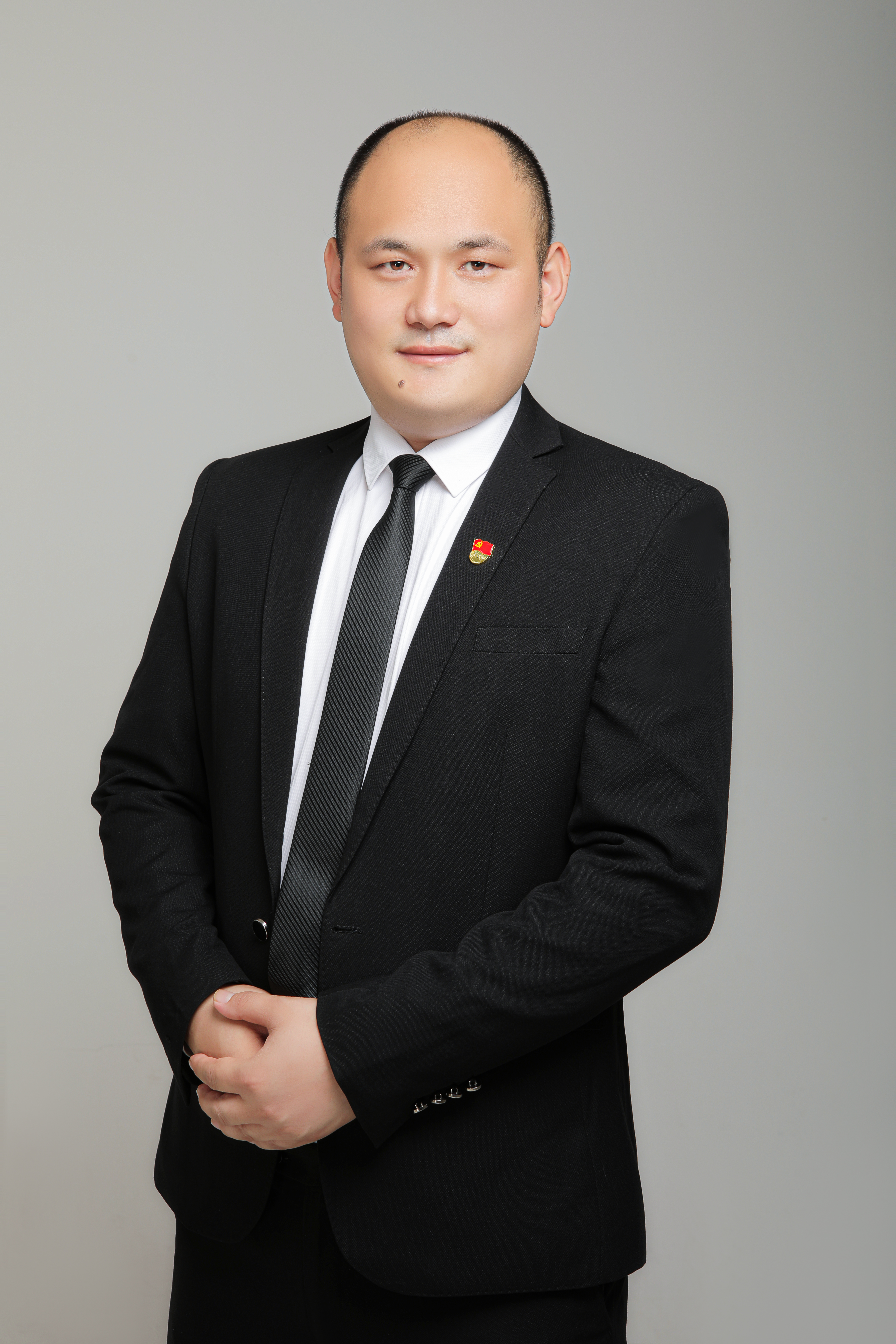 24 優(yōu)秀黨員 赤峰公司 周慶杰.jpg 24 優(yōu)秀黨員 赤峰公司 周慶杰.jpg